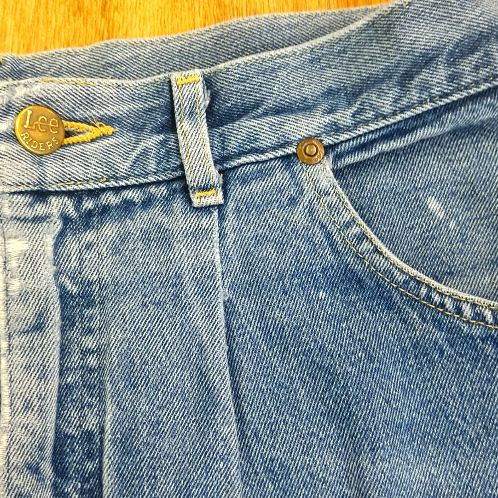 Vintage Lee High Rise Mom jeans with pleats